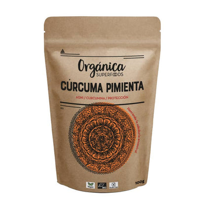 Cúrcuma biológica e pimenta preta em pó