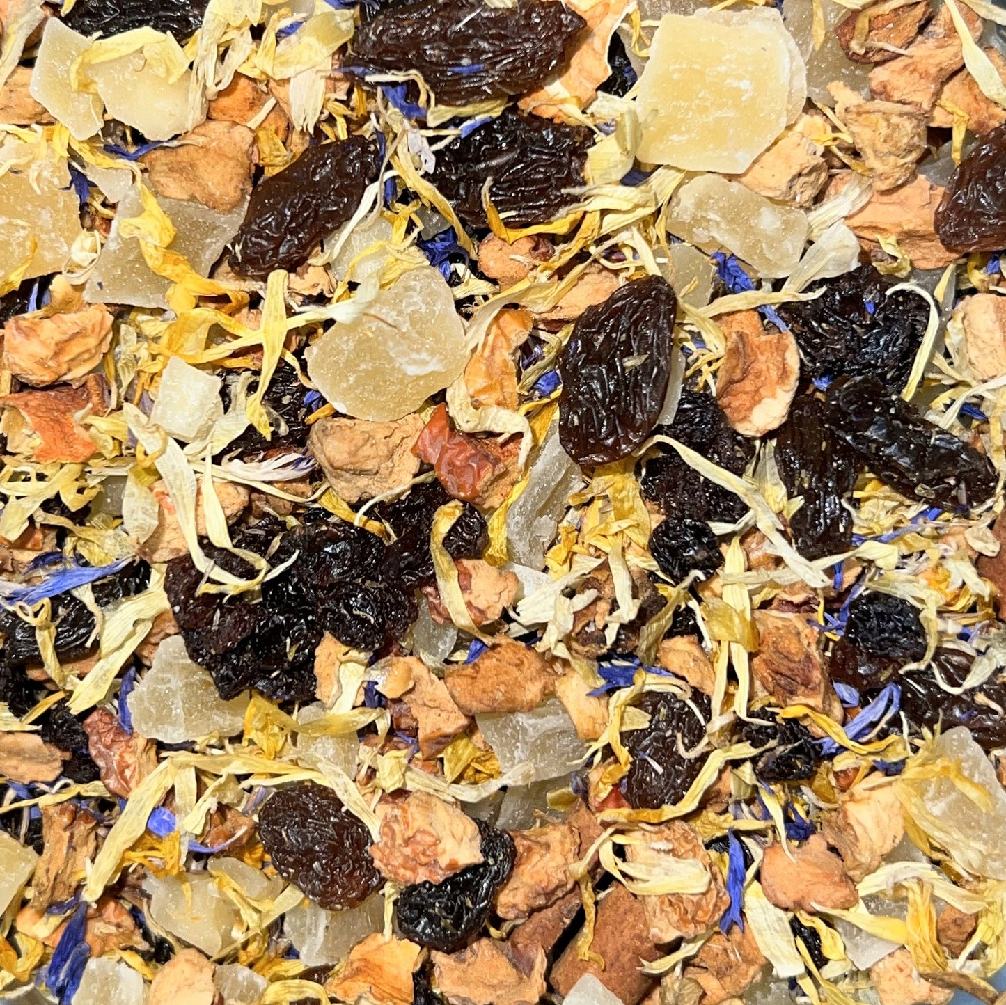 Infusion with Marshmallow, Raspberries and Pitaya fruit